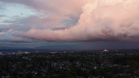 Stormy-Cloudscape-At-Tacoma-City-In-Washington,-United-States