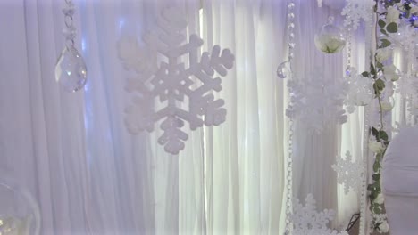 white winter wonderland wedding decorations