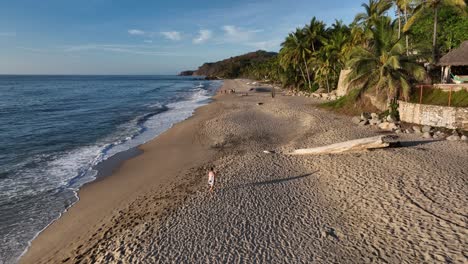 sayulita, la principal playa y pueblo de méxico