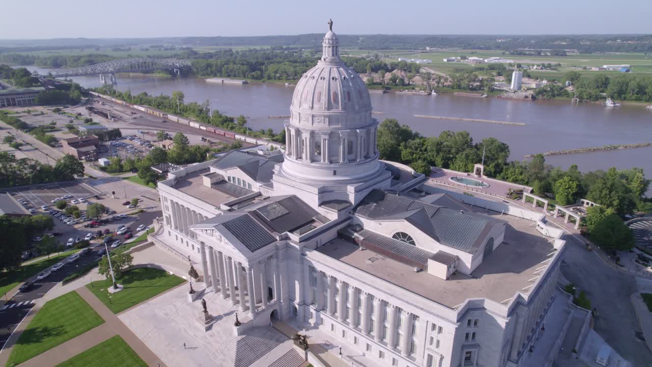 Fly over the Missouri State Capitol's stunning marble and stone with breathtaking aerial footage.