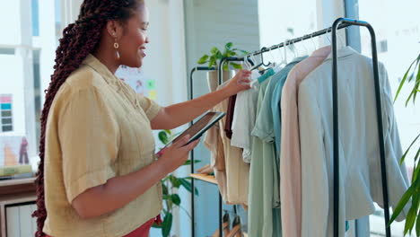 Diseñadora-De-Moda,-Tablets-Y-Mujer-Negra.