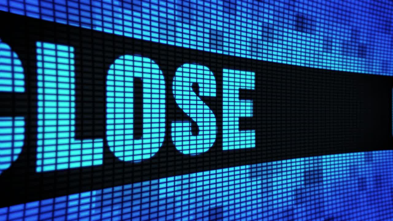 Close Display on LED Screen