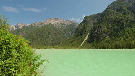 Amazing-lake-in-the-mountains-of-Italy