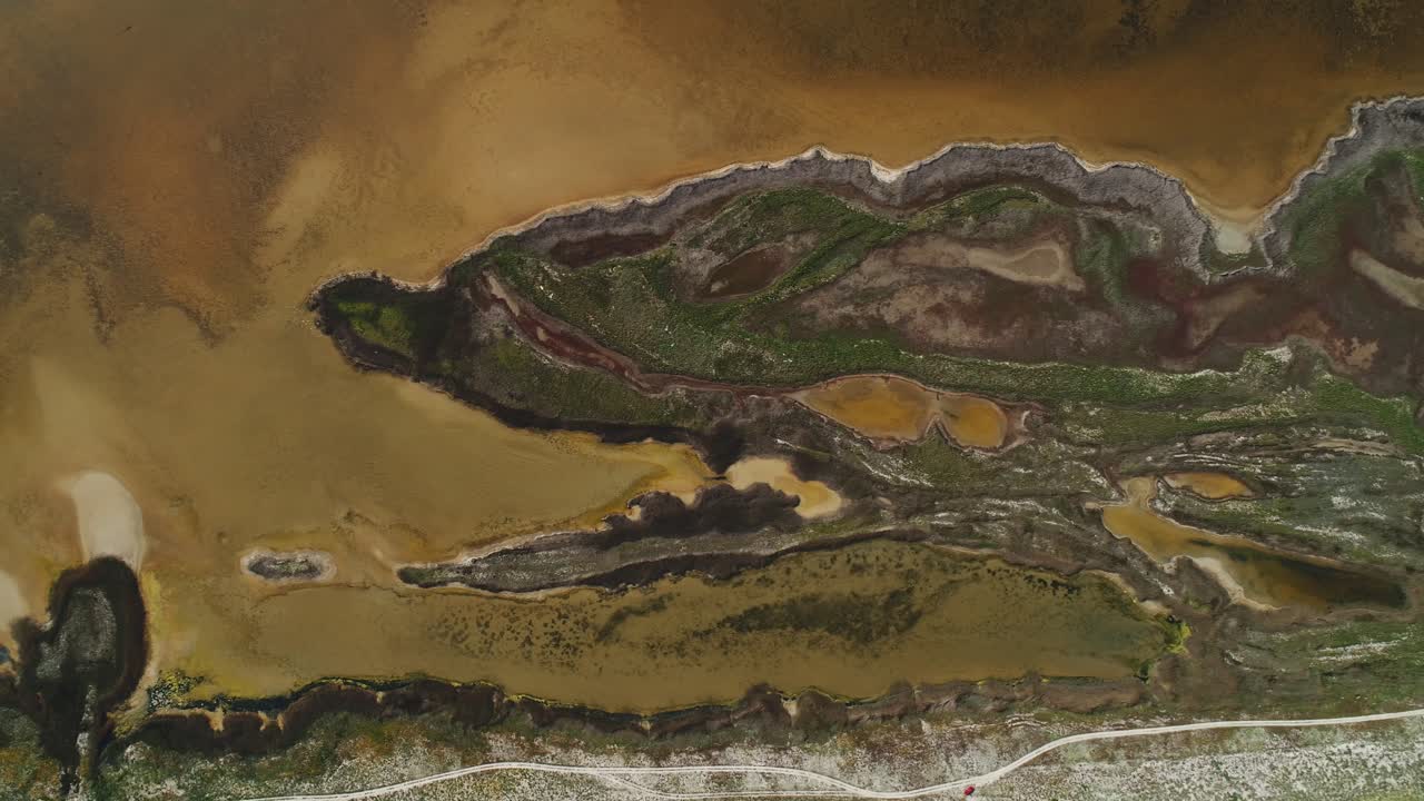 소금 습지 생태계 의 공중 사진