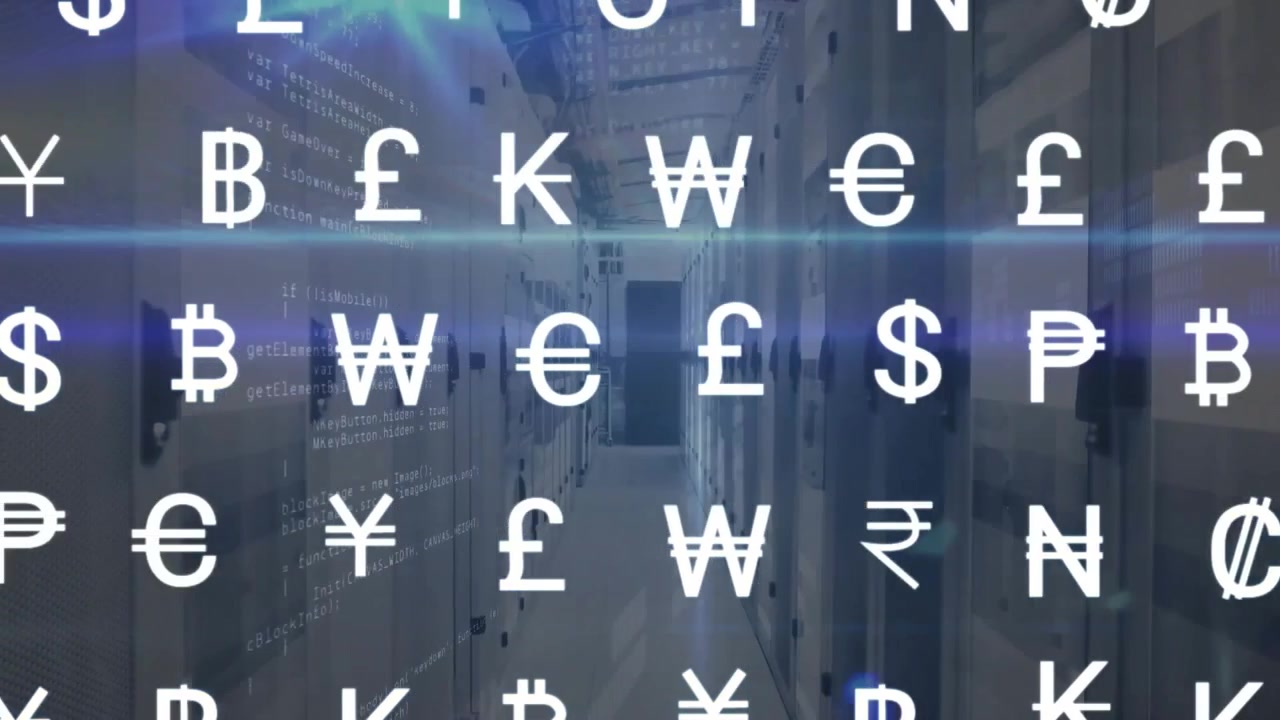 Animazione di simboli di valuta ed elaborazione dati su server di computer