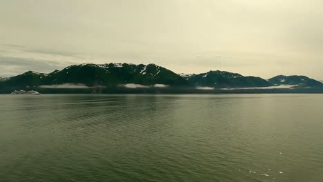 A-cruise-ship-sailing-along-the-coast-of-Alaska---time-lapse