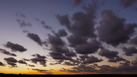 paisaje de nubes al atardecer
