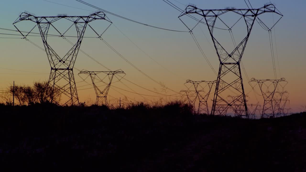Animation of financial data processing over pylons