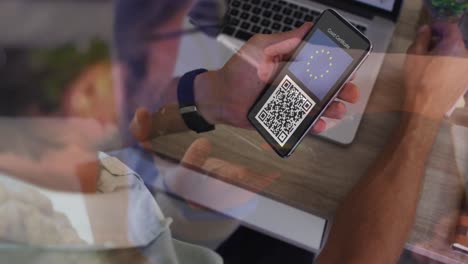 animación de un hombre con un teléfono inteligente con pasaporte de vacunación contra la covid-19 a través de una terminal de pago