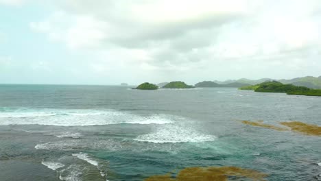 Vuelo-Sobre-La-Costa-Panameña-En-El-Océano-Atlántico