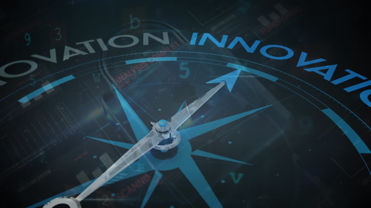 animación del procesamiento de datos a través de la brújula con textos empresariales.