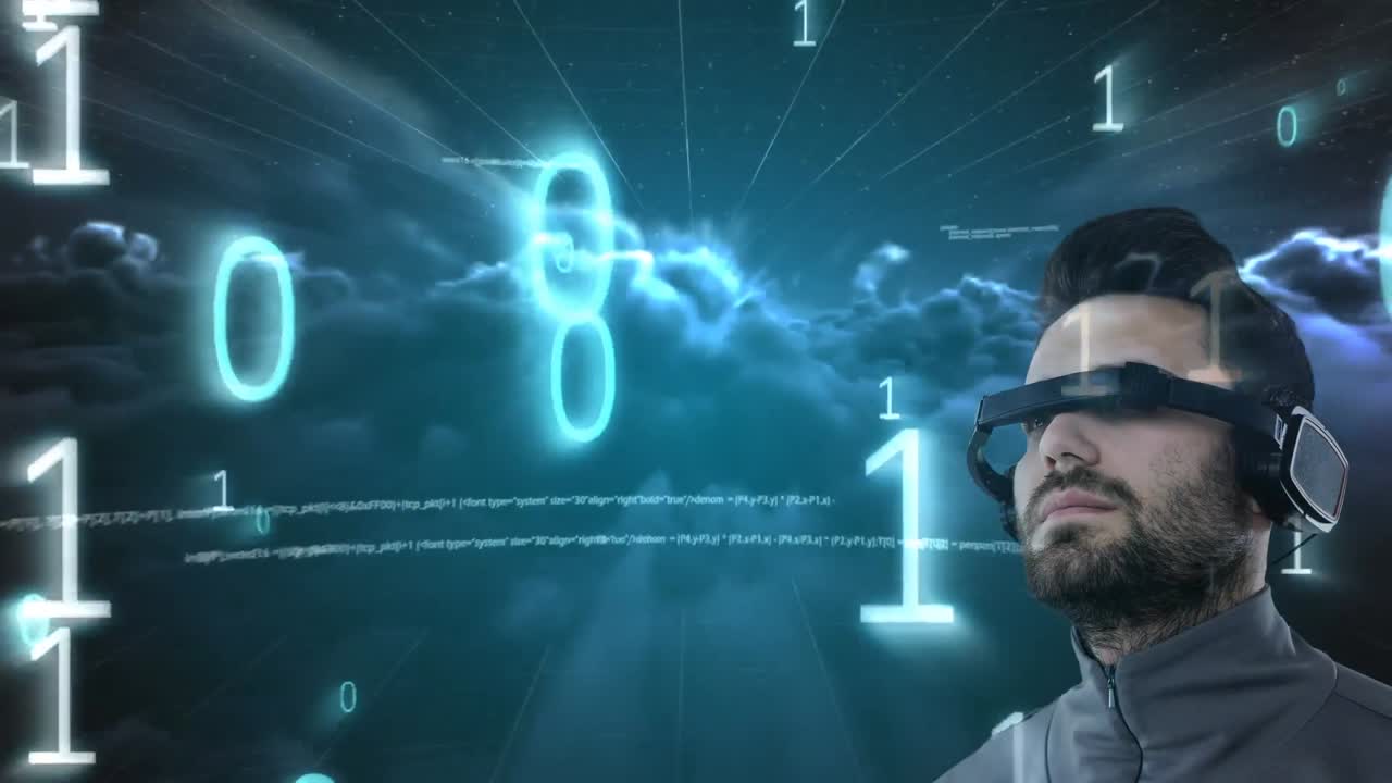 hombre caucásico con gafas vr sobre codificación binaria y procesamiento de datos contra nubes oscuras