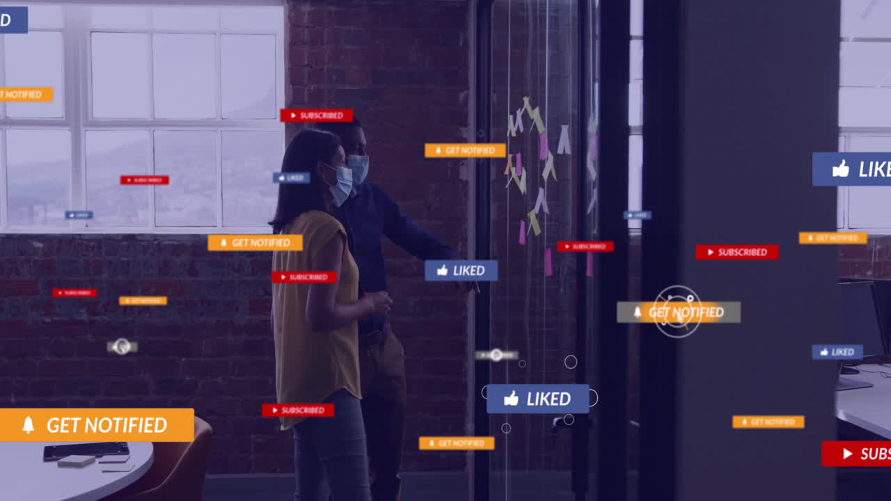 animación de texto y procesamiento de datos sobre diversas personas de negocios en la oficina