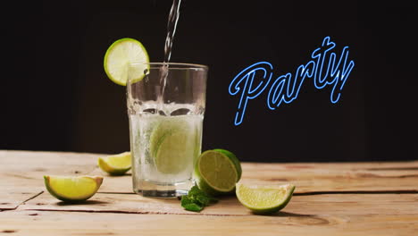 animación de texto de neón de fiesta y cóctel sobre fondo negro