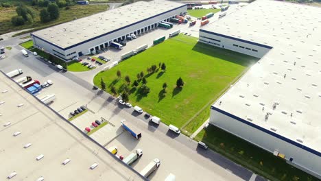 vista aérea del almacén de almacenamiento moderno