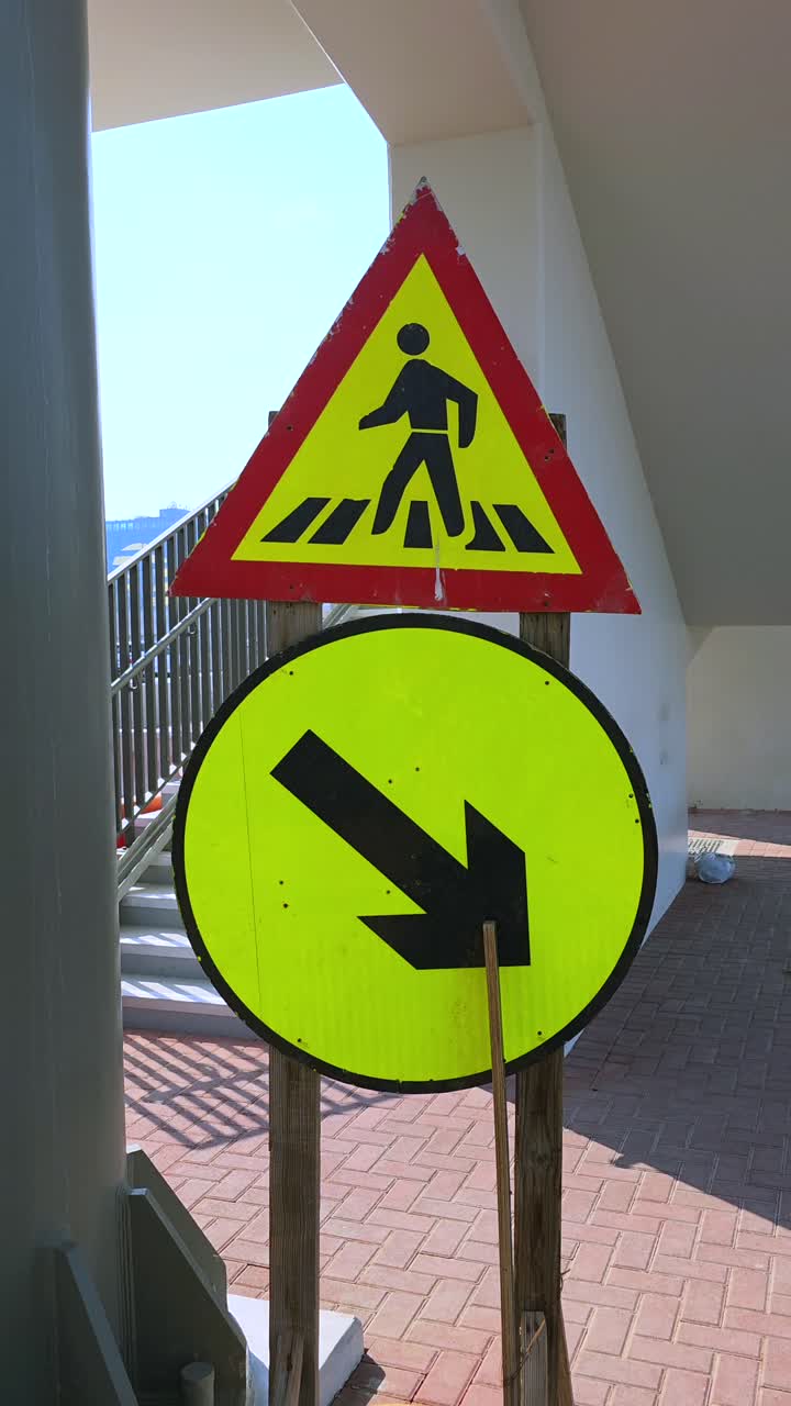 Señales de construcción, Precauciones en Dubái, EAU