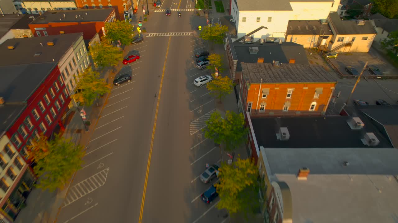 un vuelo rápido de la parte de compras del centro de palmyra en el estado de nueva york ee.uu.