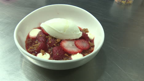 strawberry ice cream dessert