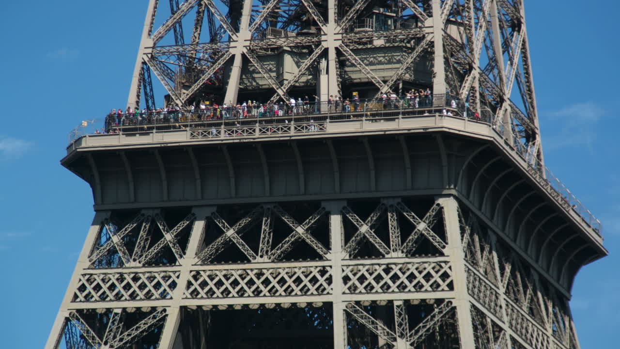 Eiffel Tower 07