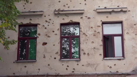 Ruined-buildings-from-the-war-in-downtown-Mostar-Bosnia-Herzegovina--2