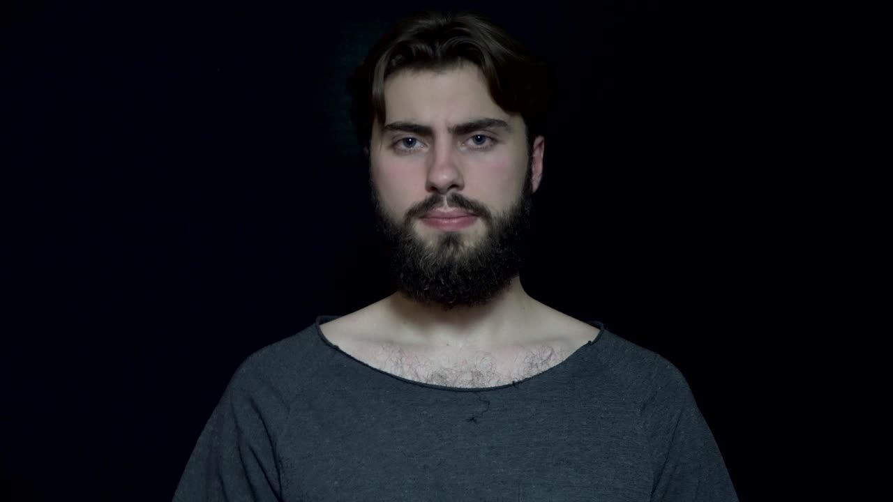 выражение отвращения человека