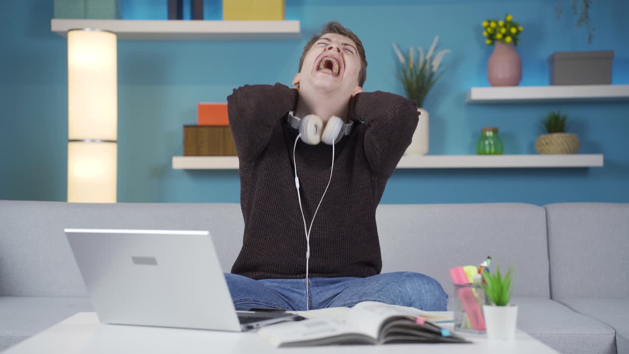 신경 ⁇ 약을  ⁇ 고 있는 젊은이