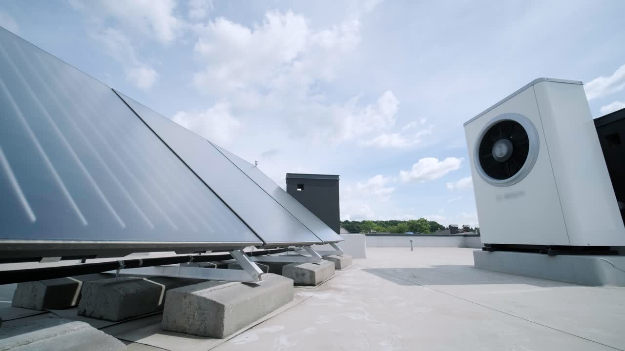 sistemas de calefacción, ventilación y aire acondicionado. bomba de calor en el techo