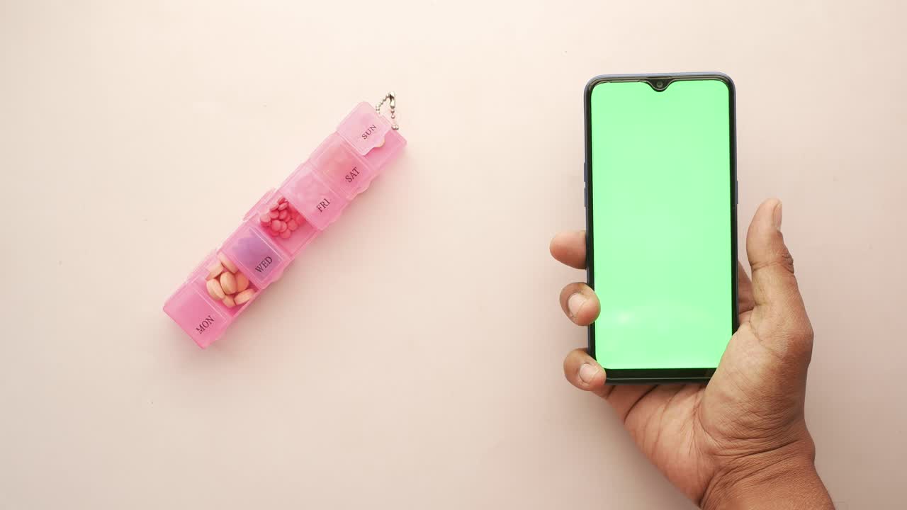 테이블 위 에 있는 약 상자 에 있는 의약품 의 클로즈업