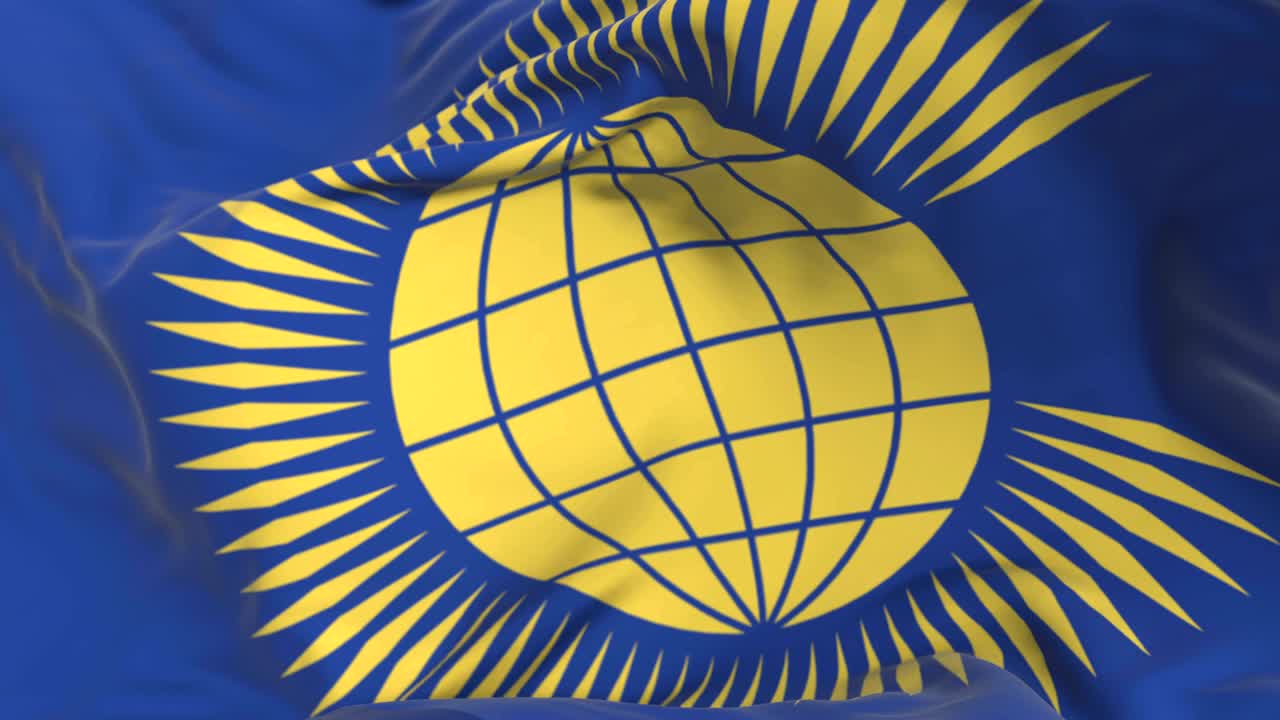 공동국가연합의 발이 바람에 흔들리고 푸른 하늘, 루프