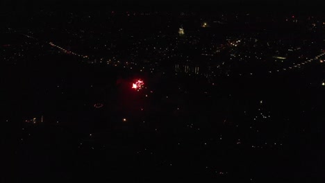 Olympiapark-München-Silvesterfeuerwerk-Aus-Der-Luft-Fliegt-Mit-Einer-Drohne