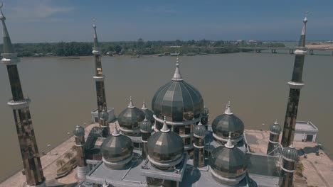 crystal mosque.