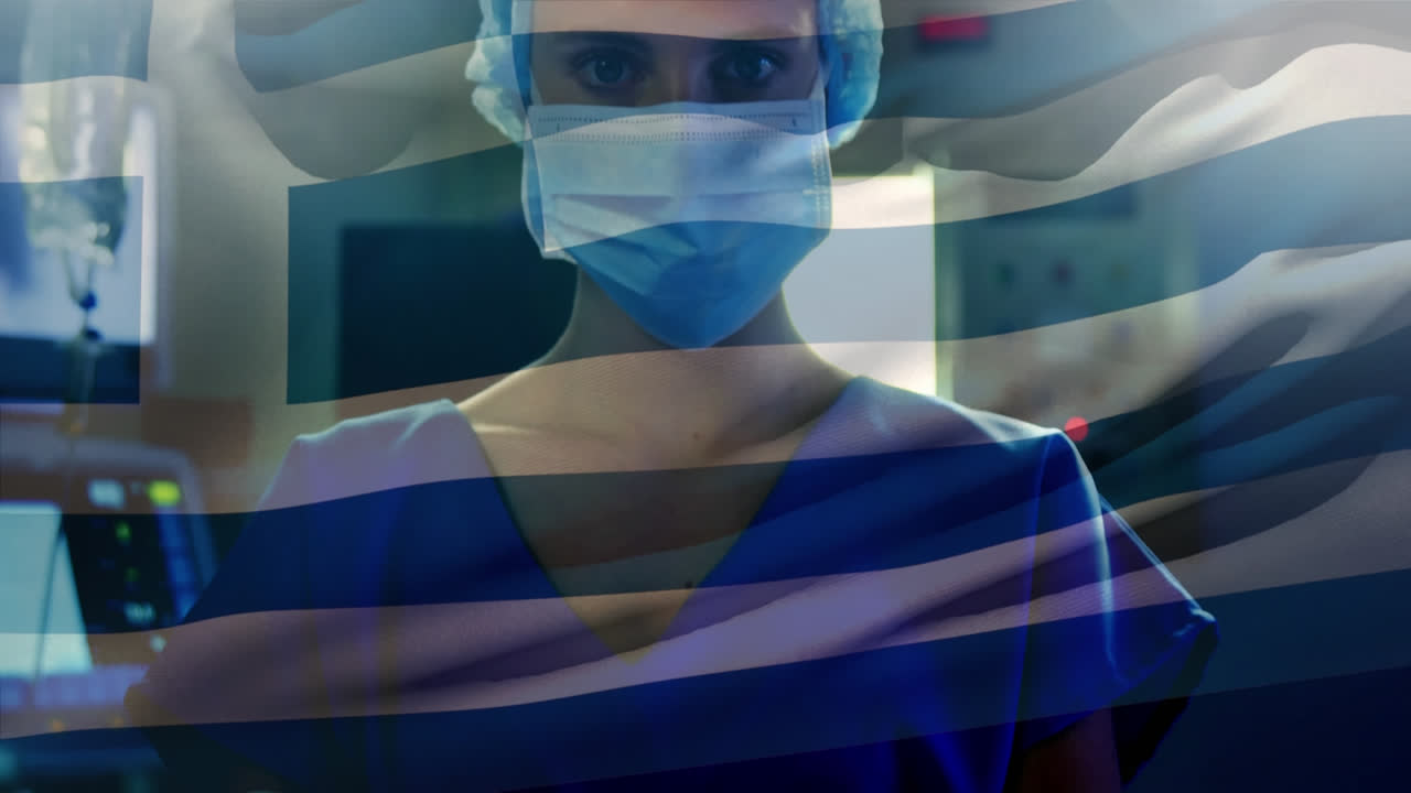 animación de la bandera de grecia ondeando sobre una cirujana en el quirófano