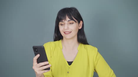 the woman who likes the new app. phone app.