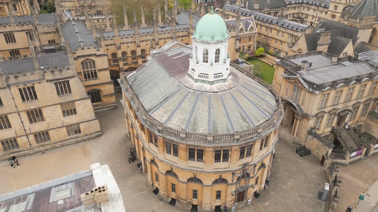spiraling drone moment around the Sheldonian theatre,