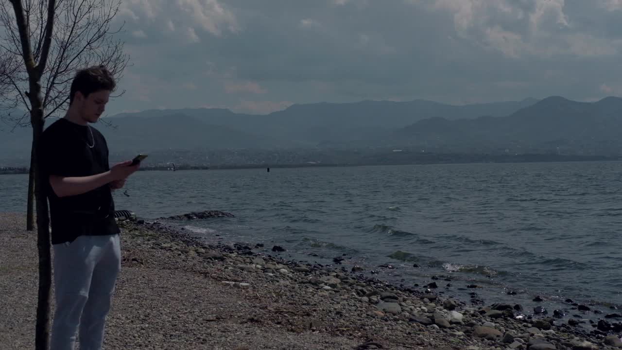 헤드폰 을 착용 하는 어린아이 1