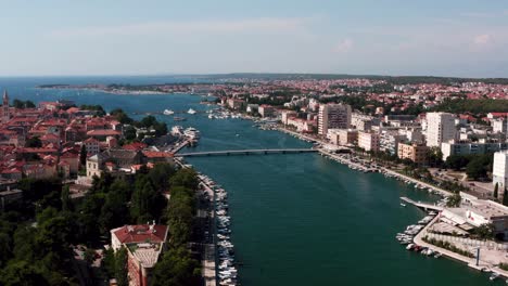imágenes aéreas del puerto de zadar