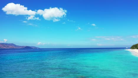 Isla-Tropical-Con-Un-Arrecife-De-Coral-Multicolor