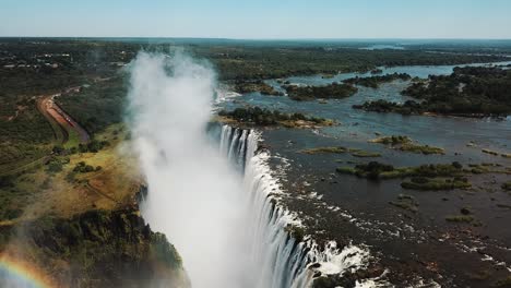 Vista-Aérea-De-Las-Cataratas-Victoria,-Shungu-Y-Mutitima-En-La-Frontera-De-Zimbabwe-Y-Zambia-En-África