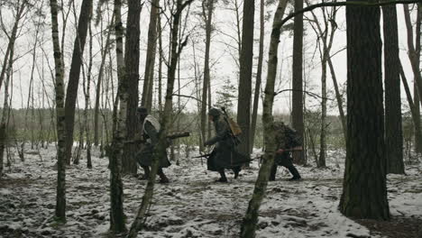 german soldiers in winter warfare