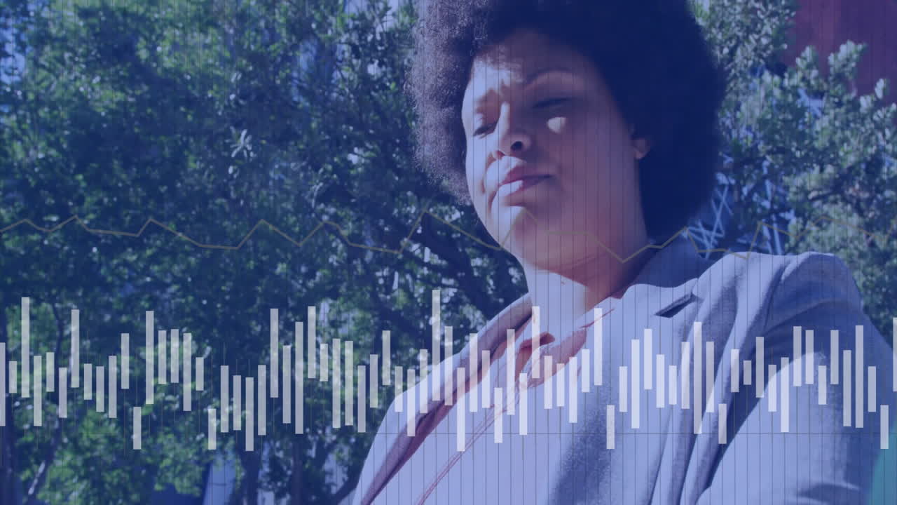 animação de gráfico de dados financeiros sobre mulher de negócios de pé do lado de fora