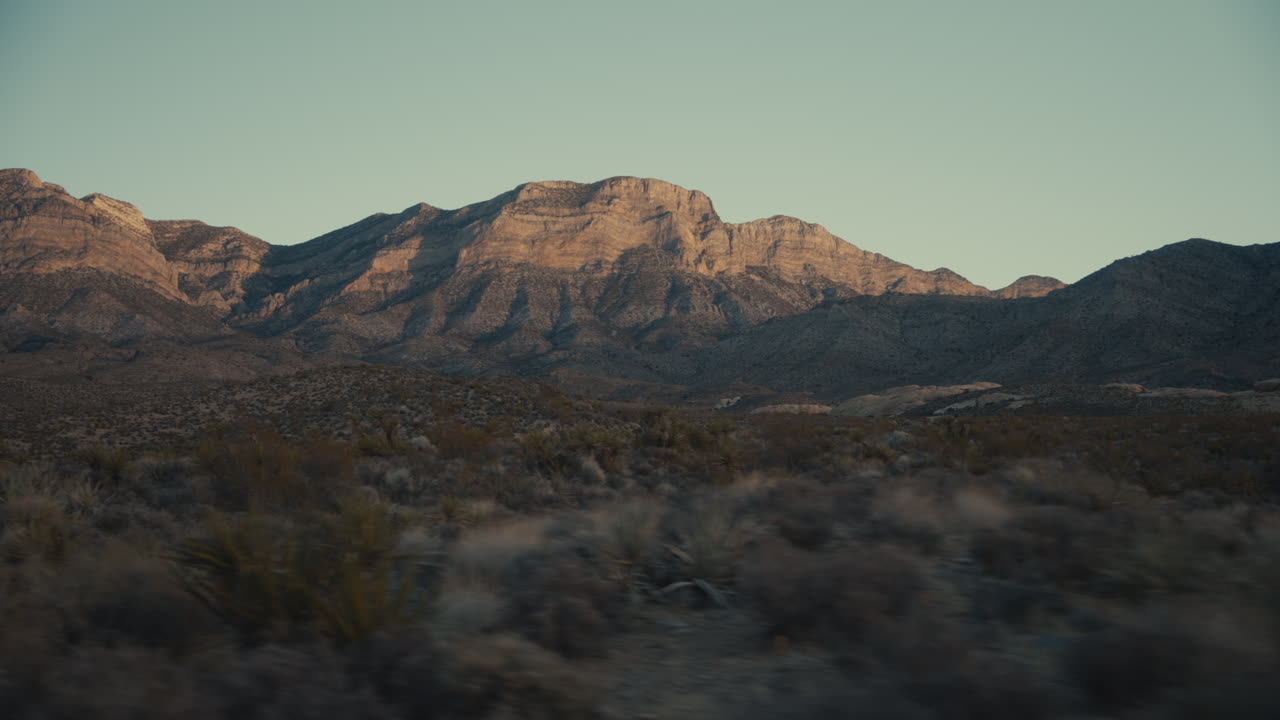 paisaje de cordilleras desérticas