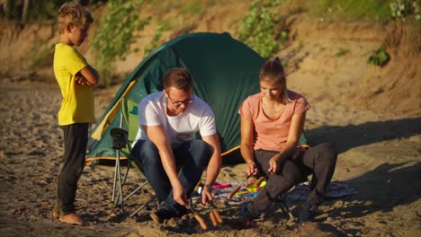 viaje de campamento familiar