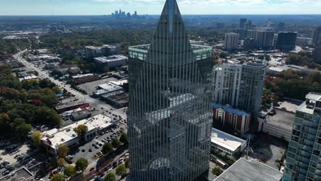 Buckhead-Mit-Skyline-Von-Atlanta-In-Der-Ferne