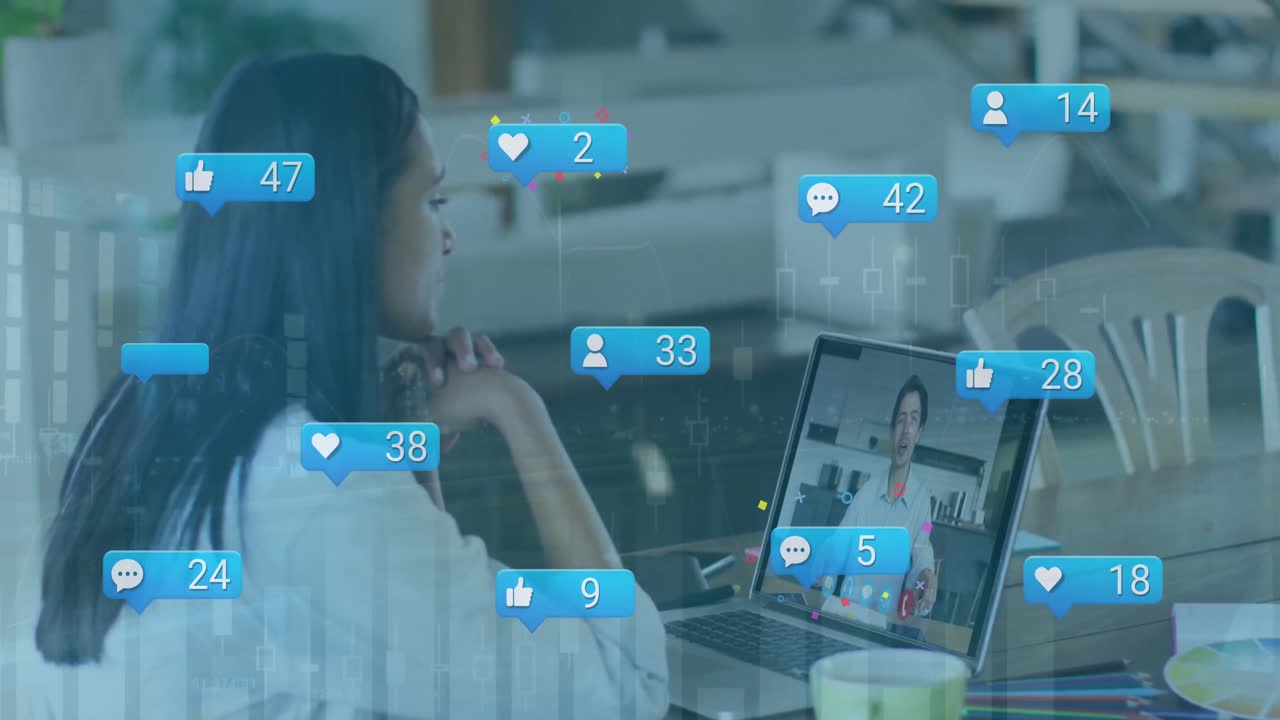 노트북으로 비디오 통화를 하는 양색 여성에 대한 소셜 미디어 반응의 애니메이션