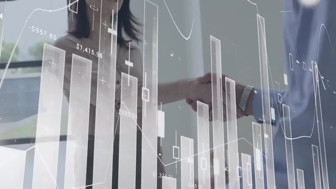 procesamiento de datos estadísticos contra hombre de negocios y mujer de negocios estrechando la mano en la oficina