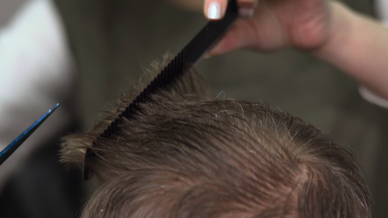 Taglio di capelli e cura della persona