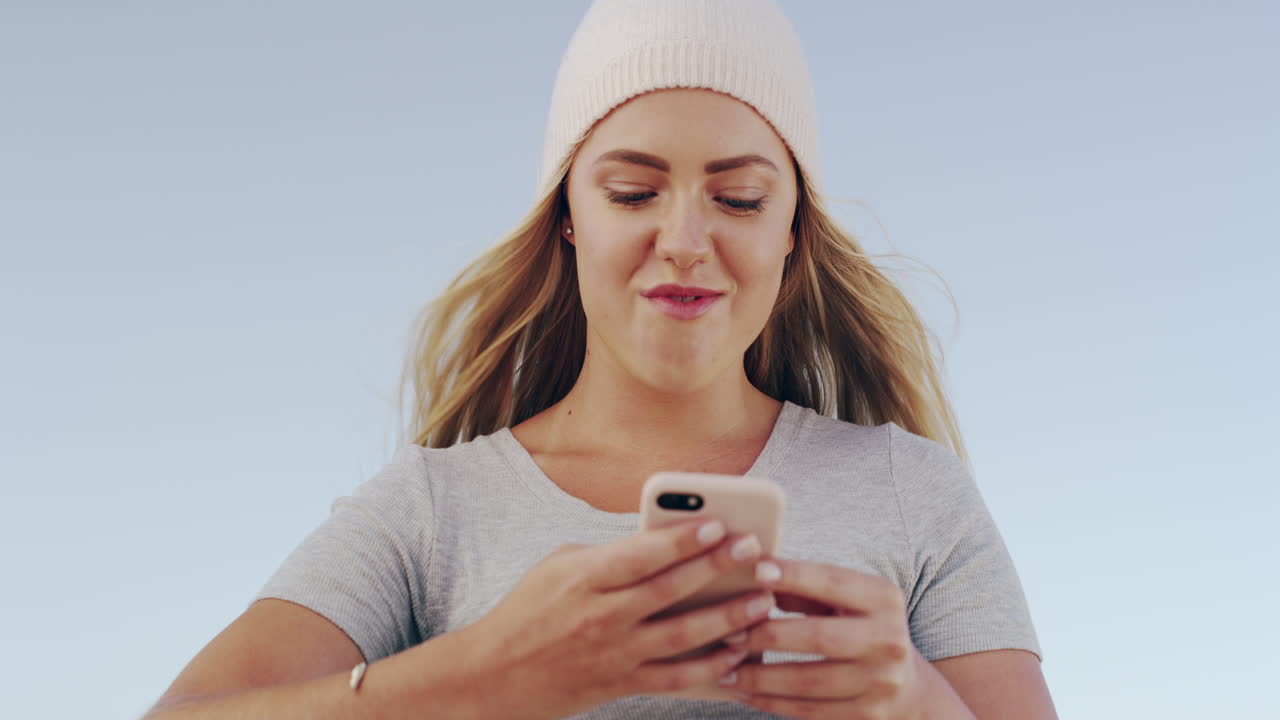 그녀의 사회적 연결과 함께 냉각