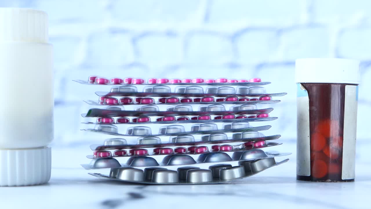 약물 블리스터 패키지 및 병