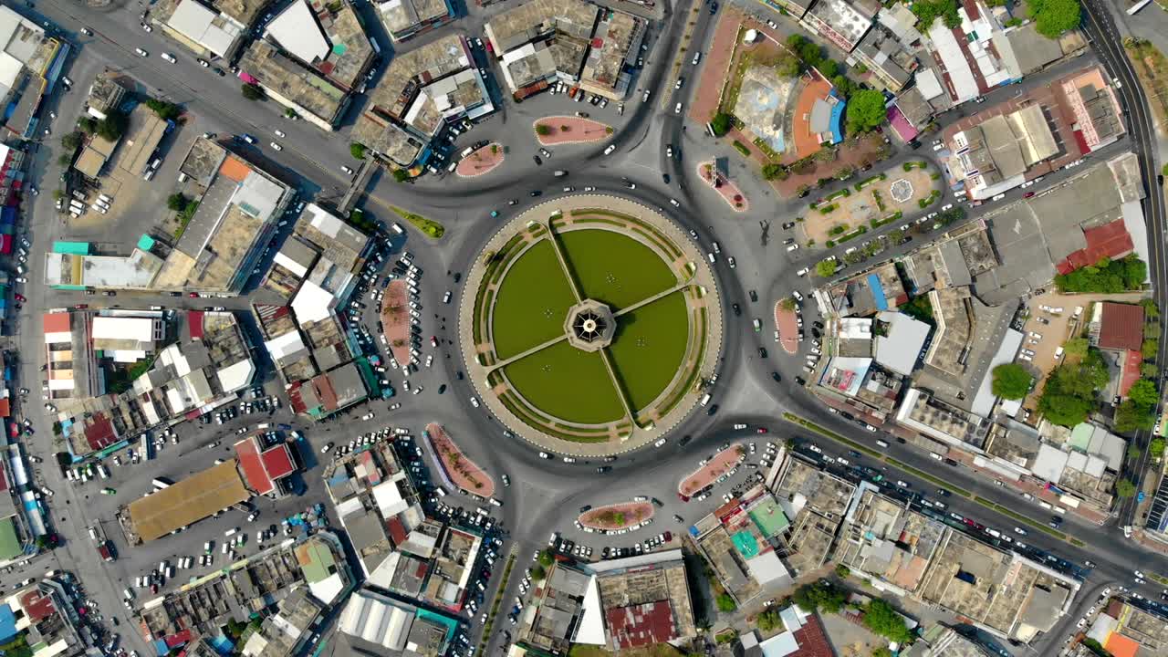 carretera y rotonda vista superior, el tráfico vial una infraestructura importante en tailandia