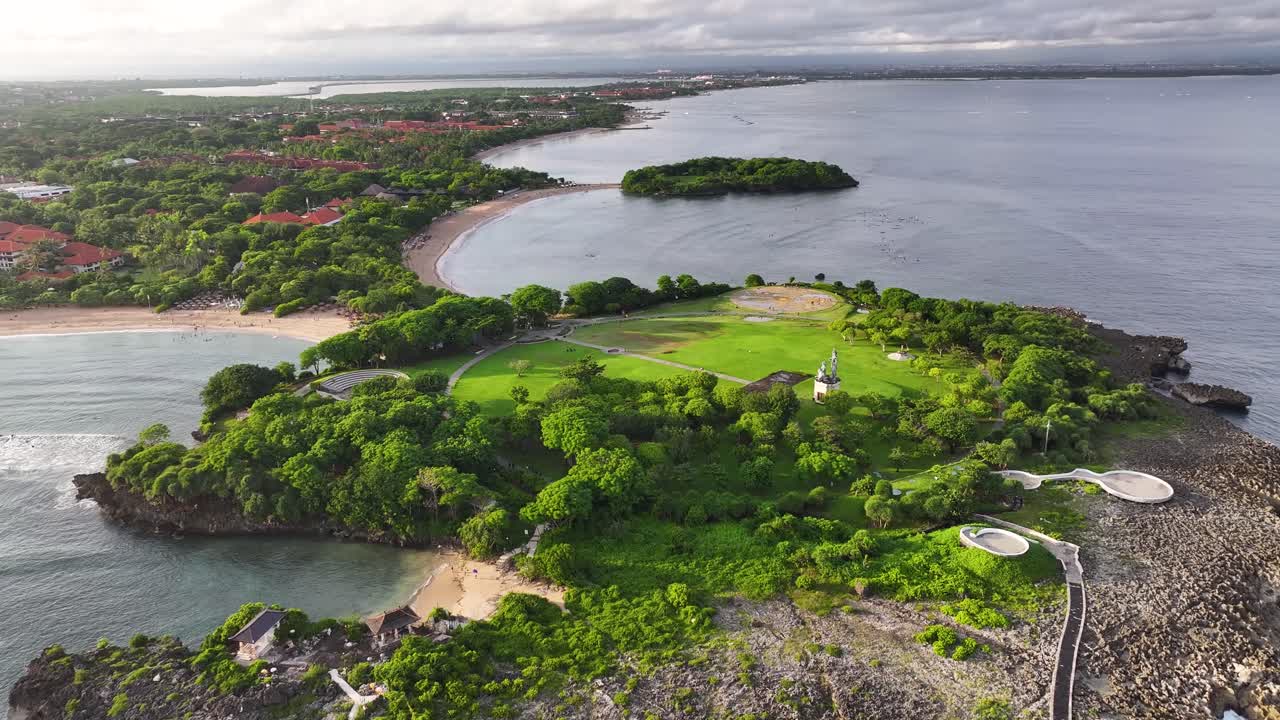 Peninsula Island in Nusa Dua, Bali. Popular holiday recreation spot in Bali, Indonesia. Birds eye